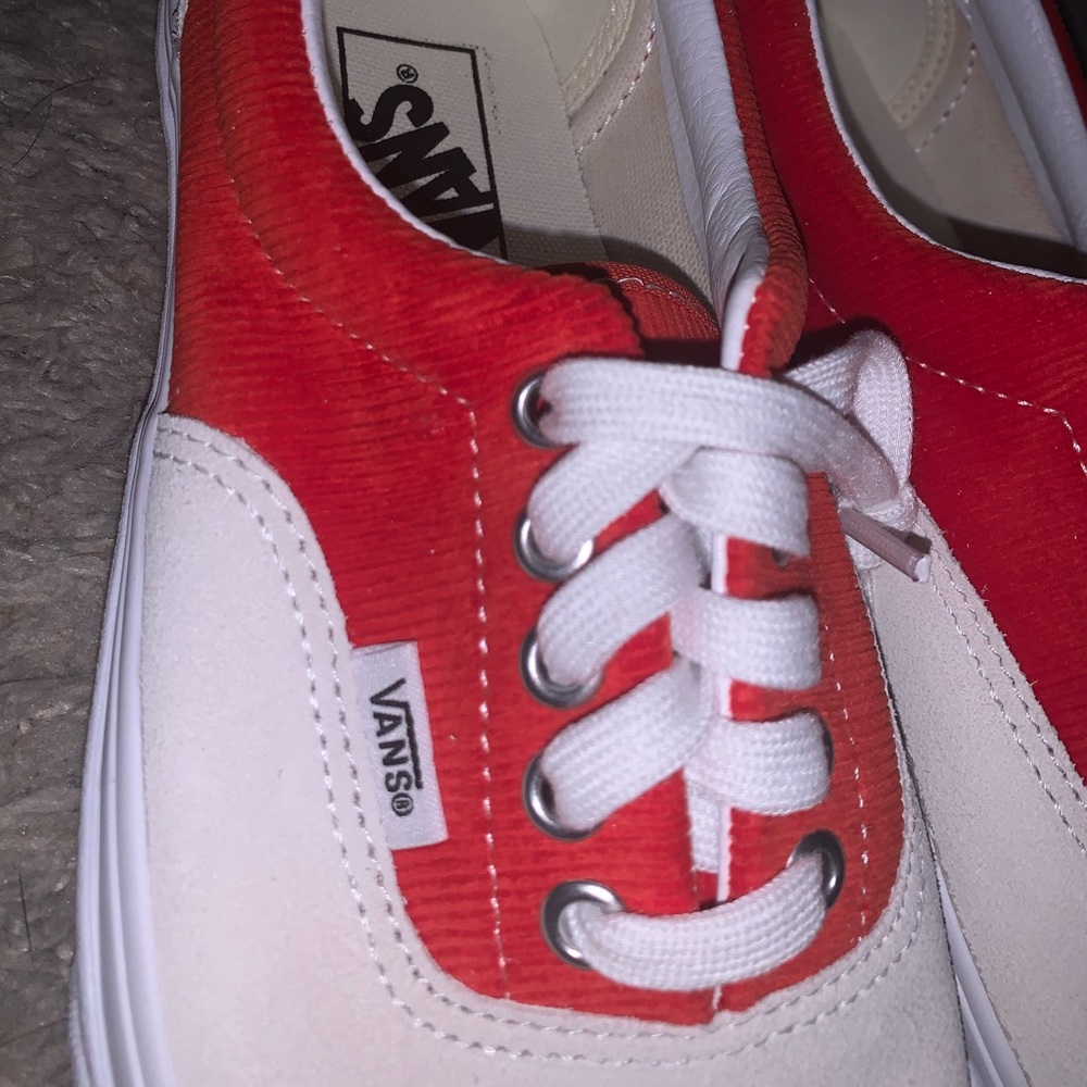 Vans - Picture 4 of 6